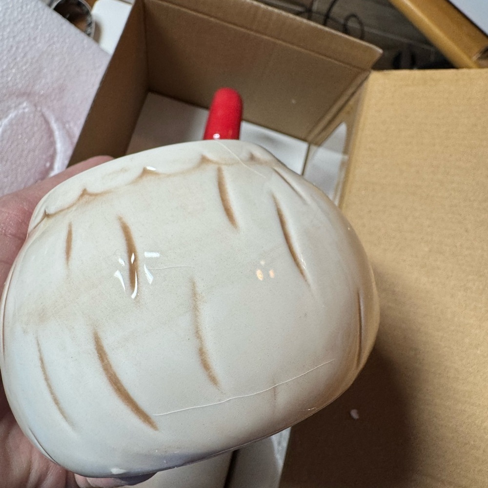 Johanna Parker Santa Sugar and Creamer set - Picture 16 of 16